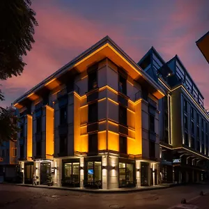 Ravi Hotel Istanboel