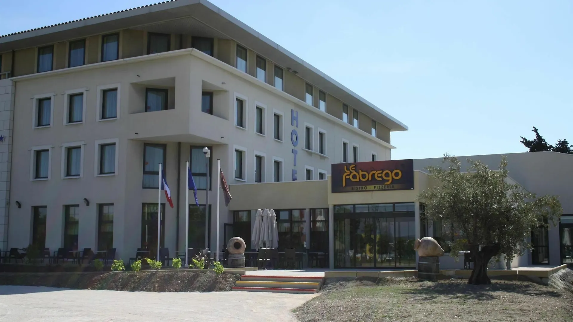 Mercure Avignon Gare Tgv 4*,